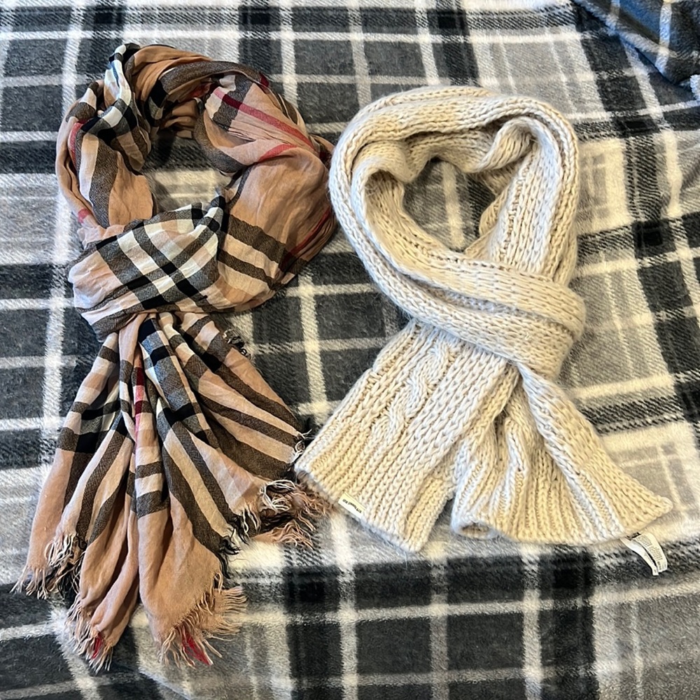 Scarfs